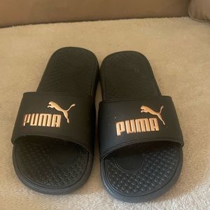 Puma Slides black with rose gold